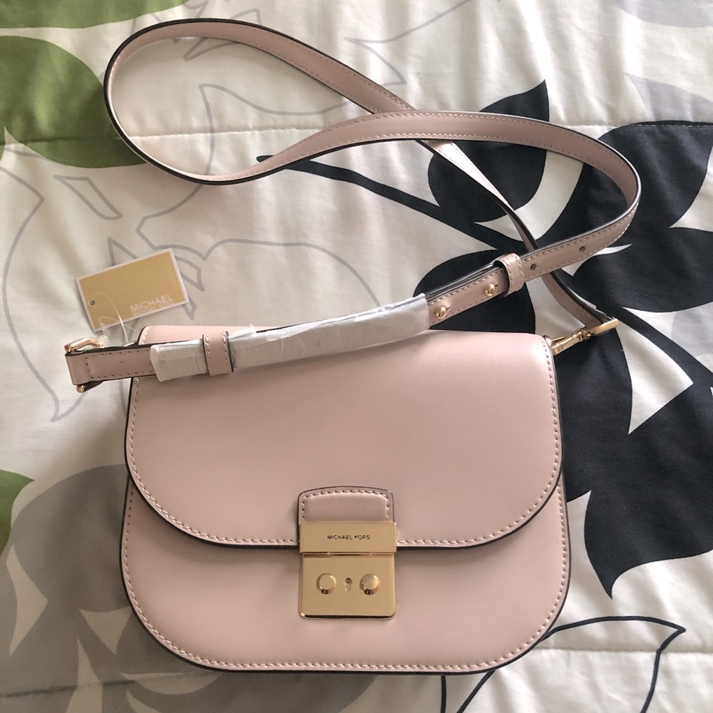 New! Michael kors crossbody